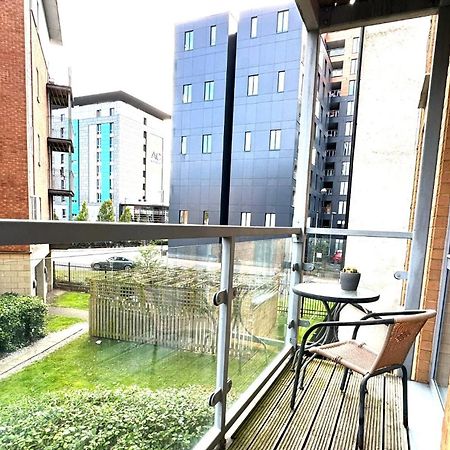 2 Bed Ensuite With Balcony And Free Onsite Secure Parking Manchester Luaran gambar