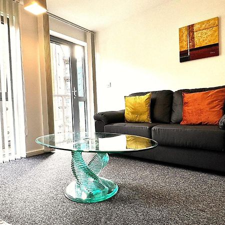 2 Bed Ensuite With Balcony And Free Onsite Secure Parking Manchester Luaran gambar