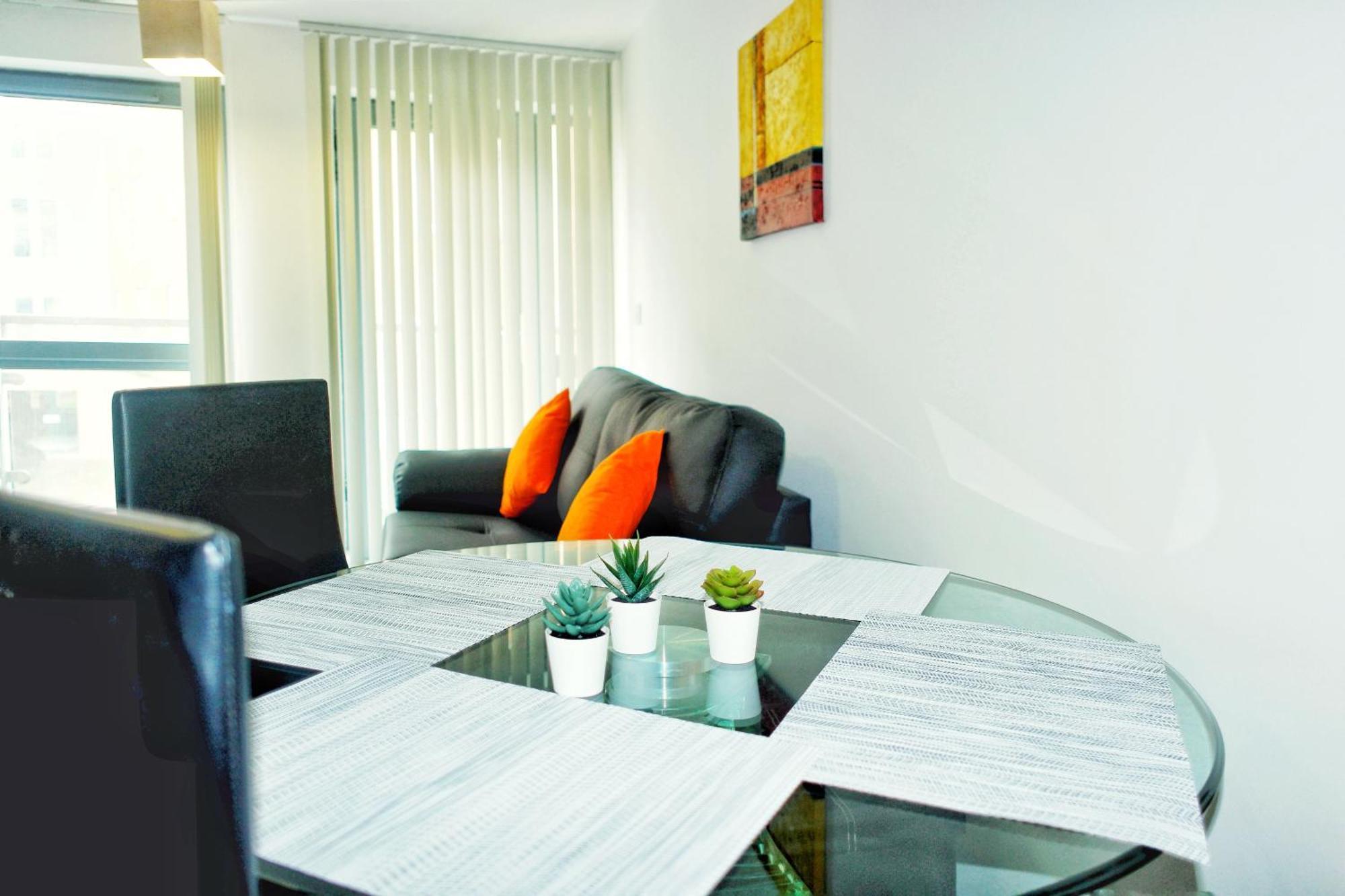 2 Bed Ensuite With Balcony And Free Onsite Secure Parking Manchester Luaran gambar