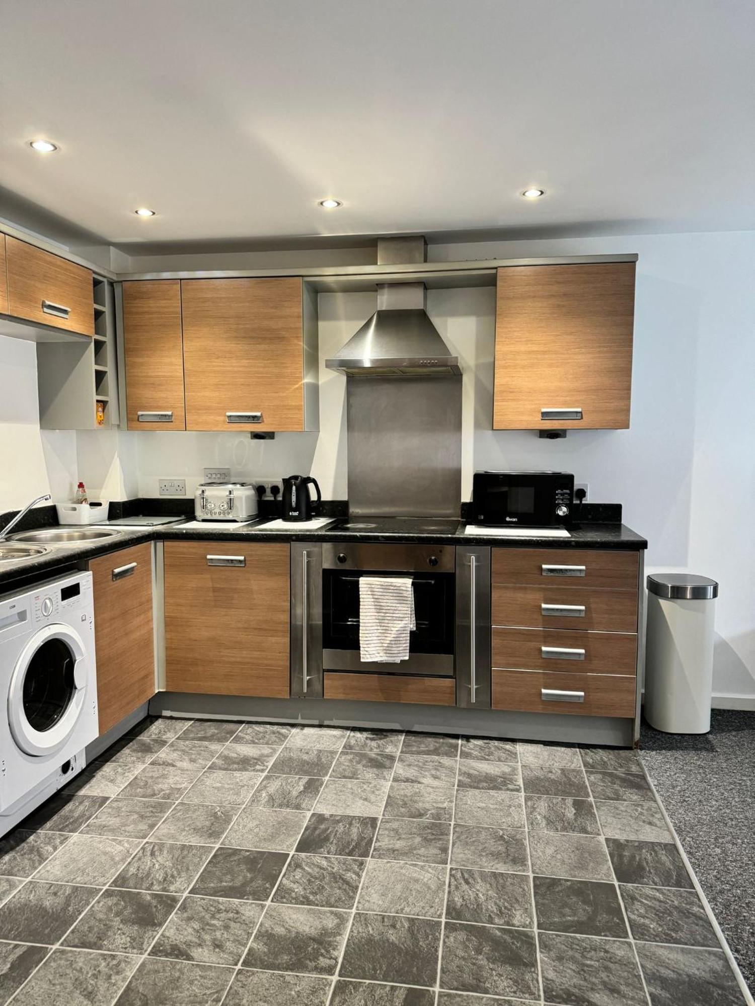 2 Bed Ensuite With Balcony And Free Onsite Secure Parking Manchester Luaran gambar